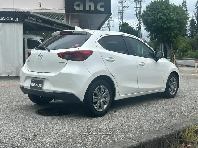 マツダ MAZDA2