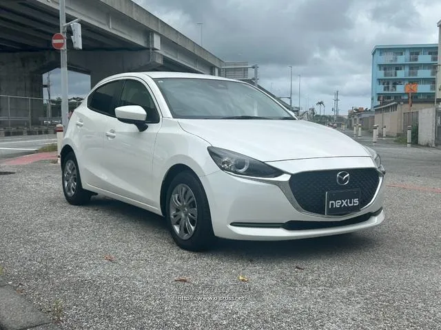 マツダ MAZDA2