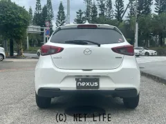 マツダ MAZDA2
