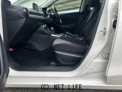 マツダ MAZDA2