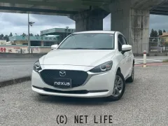 マツダ MAZDA2