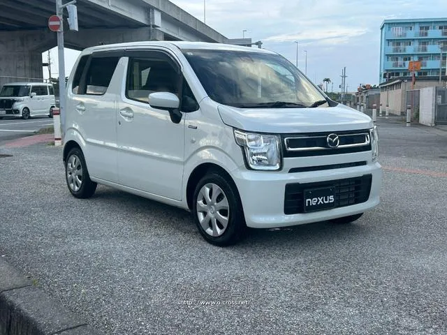 レンタアップ車徹底売り尽くしセール!ナビ・ETC・バックカメラ付で装備充実。愛車の買取査定、委託販売なども行ってます〜♪中古車買うなら西崎総合運動公園向かいのネクサスレンタカーへ。 マツダ フレア