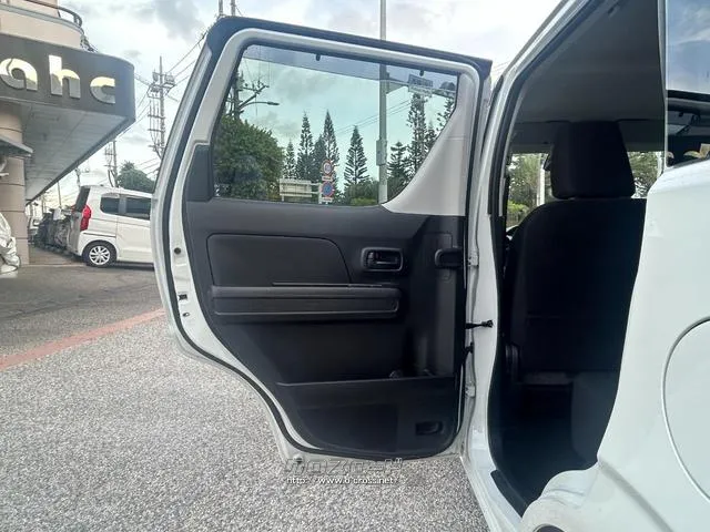 レンタアップ車徹底売り尽くしセール!ナビ・ETC・バックカメラ付で装備充実。愛車の買取査定、委託販売なども行ってます〜♪中古車買うなら西崎総合運動公園向かいのネクサスレンタカーへ。 マツダ フレア