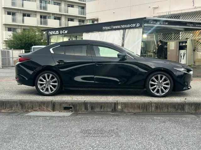 マツダ MAZDA3セダン