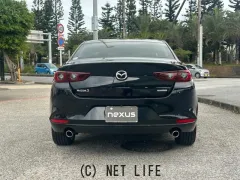 マツダ MAZDA3セダン