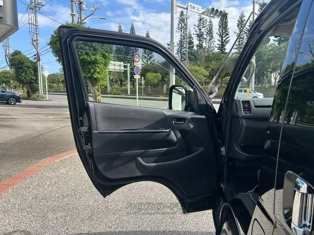 トヨタ ハイエースバン