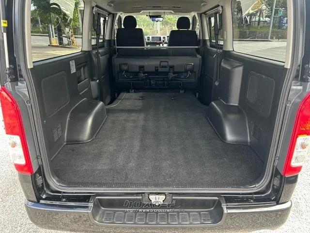 トヨタ ハイエースバン