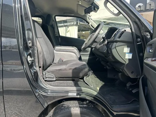 トヨタ ハイエースバン