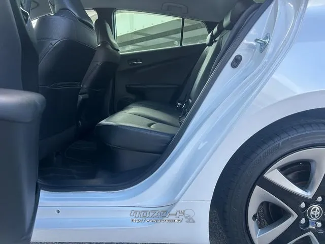 トヨタ プリウス