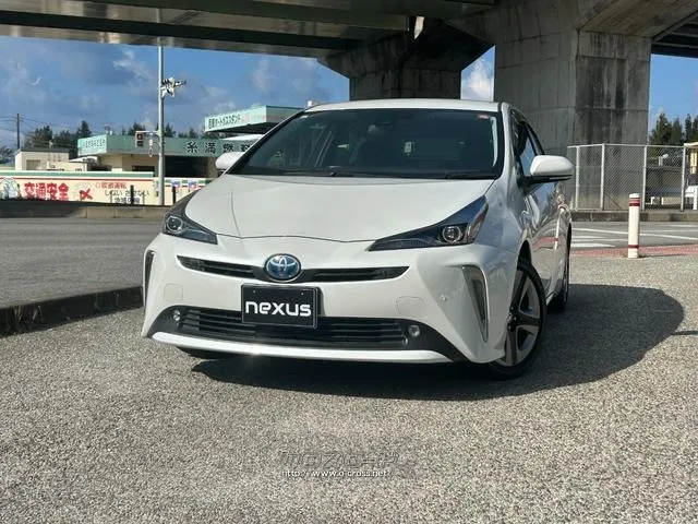 トヨタ プリウス