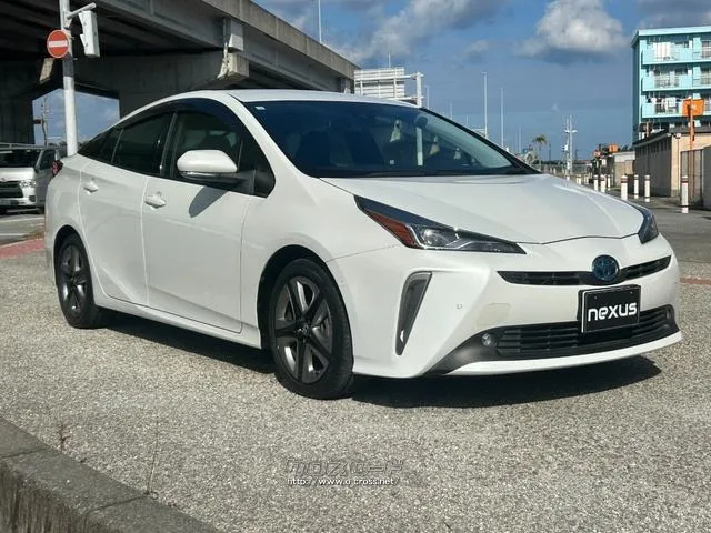 トヨタ プリウス