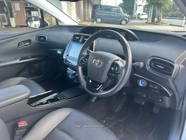 トヨタ プリウス