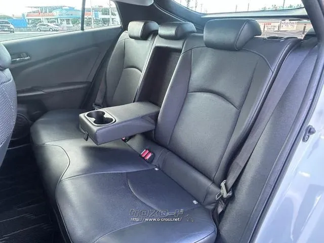 トヨタ プリウス