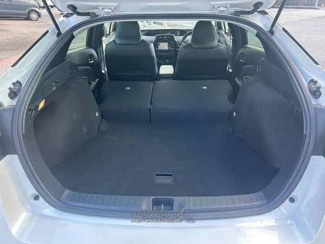 トヨタ プリウス