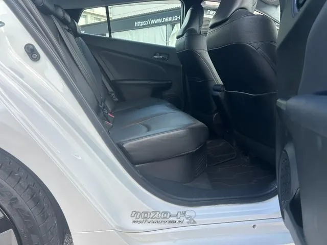 トヨタ プリウス