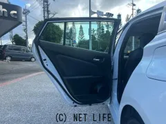 トヨタ プリウス