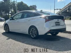 トヨタ プリウス