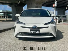 トヨタ プリウス