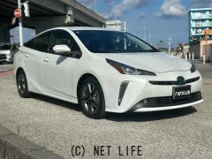 トヨタ プリウス