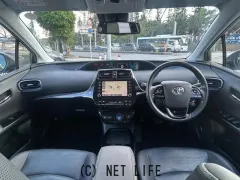 トヨタ プリウス