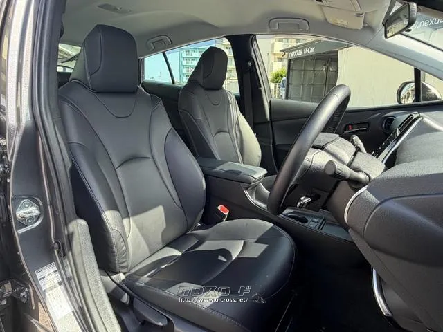 レンタアップ車徹底売り尽くしセール!ナビ・ETC・バックカメラ付で装備充実。愛車の買取査定、委託販売なども行ってます〜♪中古車買うなら西崎総合運動公園向かいのネクサスレンタカーへ。 トヨタ プリウス