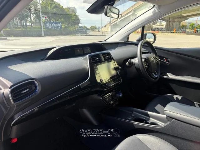 レンタアップ車徹底売り尽くしセール!ナビ・ETC・バックカメラ付で装備充実。愛車の買取査定、委託販売なども行ってます〜♪中古車買うなら西崎総合運動公園向かいのネクサスレンタカーへ。 トヨタ プリウス