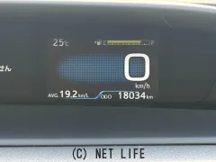 トヨタ プリウス