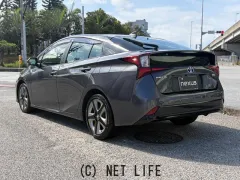 トヨタ プリウス