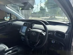 トヨタ プリウス