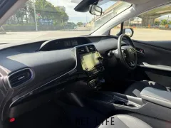 トヨタ プリウス