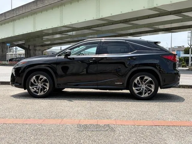 レンタアップ車徹底売り尽くしセール!ナビ・ETC・バックカメラ付で装備充実。愛車の買取査定、委託販売なども行ってます〜♪中古車買うなら西崎総合運動公園向かいのネクサスレンタカーへ。 レクサス RX