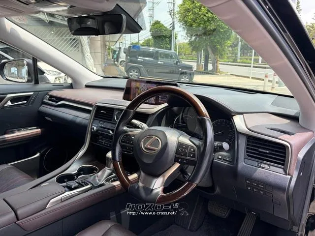 レンタアップ車徹底売り尽くしセール!ナビ・ETC・バックカメラ付で装備充実。愛車の買取査定、委託販売なども行ってます〜♪中古車買うなら西崎総合運動公園向かいのネクサスレンタカーへ。 レクサス RX