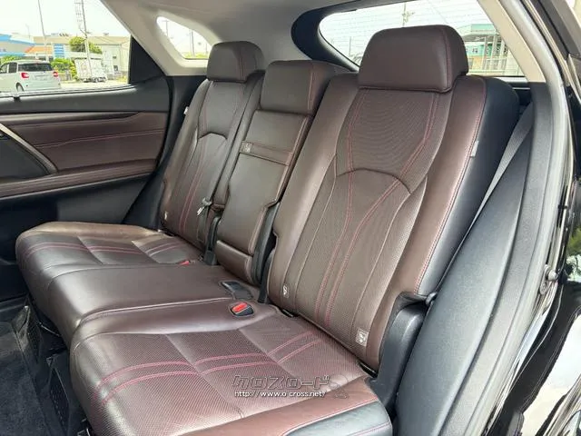 レンタアップ車徹底売り尽くしセール!ナビ・ETC・バックカメラ付で装備充実。愛車の買取査定、委託販売なども行ってます〜♪中古車買うなら西崎総合運動公園向かいのネクサスレンタカーへ。 レクサス RX