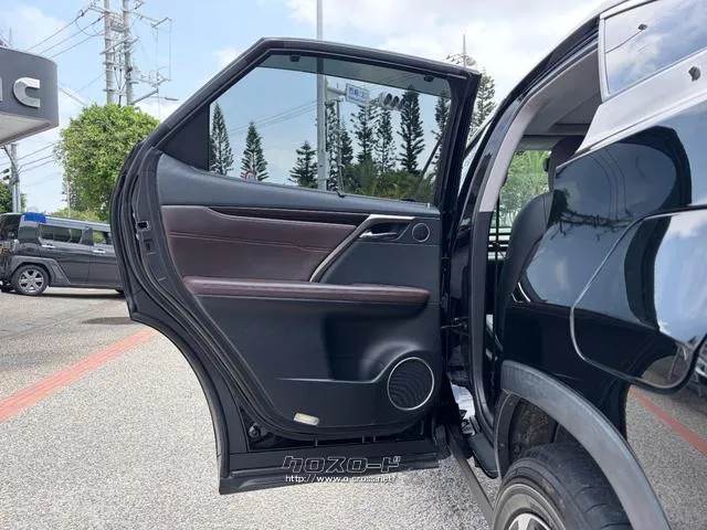 レンタアップ車徹底売り尽くしセール!ナビ・ETC・バックカメラ付で装備充実。愛車の買取査定、委託販売なども行ってます〜♪中古車買うなら西崎総合運動公園向かいのネクサスレンタカーへ。 レクサス RX