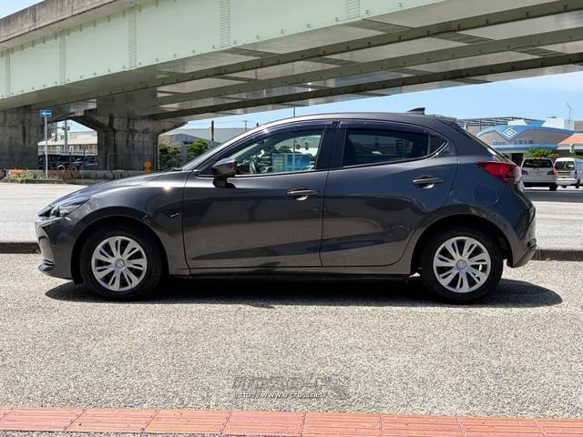 レンタアップ車徹底売り尽くしセール!ナビ・ETC・バックカメラ付で装備充実。愛車の買取査定、委託販売なども行ってます〜♪中古車買うなら西崎総合運動公園向かいのネクサスレンタカーへ。 マツダ MAZDA2