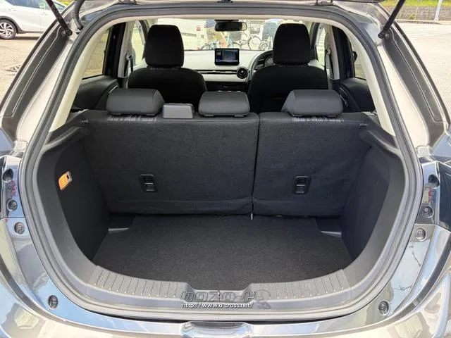 レンタアップ車徹底売り尽くしセール!ナビ・ETC・バックカメラ付で装備充実。愛車の買取査定、委託販売なども行ってます〜♪中古車買うなら西崎総合運動公園向かいのネクサスレンタカーへ。 マツダ MAZDA2