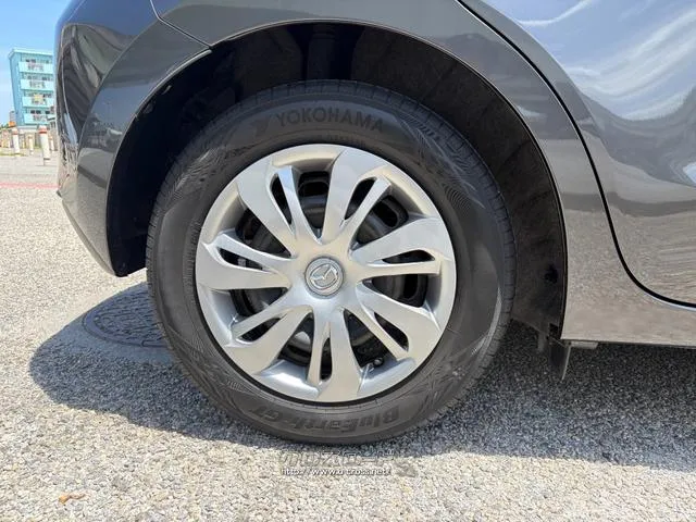 レンタアップ車徹底売り尽くしセール!ナビ・ETC・バックカメラ付で装備充実。愛車の買取査定、委託販売なども行ってます〜♪中古車買うなら西崎総合運動公園向かいのネクサスレンタカーへ。 マツダ MAZDA2