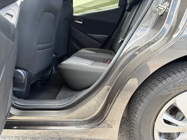レンタアップ車徹底売り尽くしセール!ナビ・ETC・バックカメラ付で装備充実。愛車の買取査定、委託販売なども行ってます〜♪中古車買うなら西崎総合運動公園向かいのネクサスレンタカーへ。 マツダ MAZDA2
