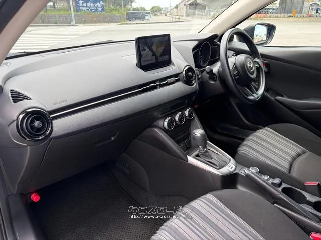レンタアップ車徹底売り尽くしセール!ナビ・ETC・バックカメラ付で装備充実。愛車の買取査定、委託販売なども行ってます〜♪中古車買うなら西崎総合運動公園向かいのネクサスレンタカーへ。 マツダ MAZDA2