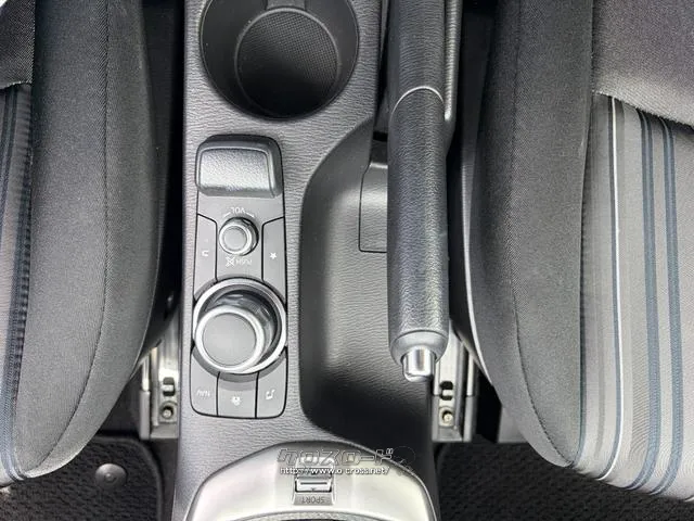 レンタアップ車徹底売り尽くしセール!ナビ・ETC・バックカメラ付で装備充実。愛車の買取査定、委託販売なども行ってます〜♪中古車買うなら西崎総合運動公園向かいのネクサスレンタカーへ。 マツダ MAZDA2