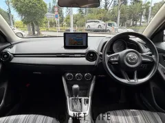 マツダ MAZDA2