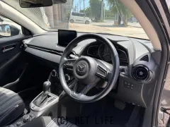 マツダ MAZDA2