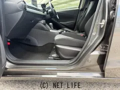 マツダ MAZDA2