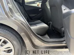 マツダ MAZDA2