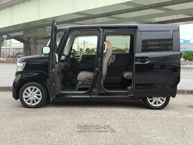 レンタアップ車徹底売り尽くしセール!ナビ・ETC・バックカメラ付で装備充実。愛車の買取査定、委託販売なども行ってます〜♪中古車買うなら西崎総合運動公園向かいのネクサスレンタカーへ。 ホンダ N-BOX