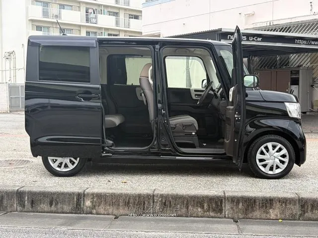 レンタアップ車徹底売り尽くしセール!ナビ・ETC・バックカメラ付で装備充実。愛車の買取査定、委託販売なども行ってます〜♪中古車買うなら西崎総合運動公園向かいのネクサスレンタカーへ。 ホンダ N-BOX