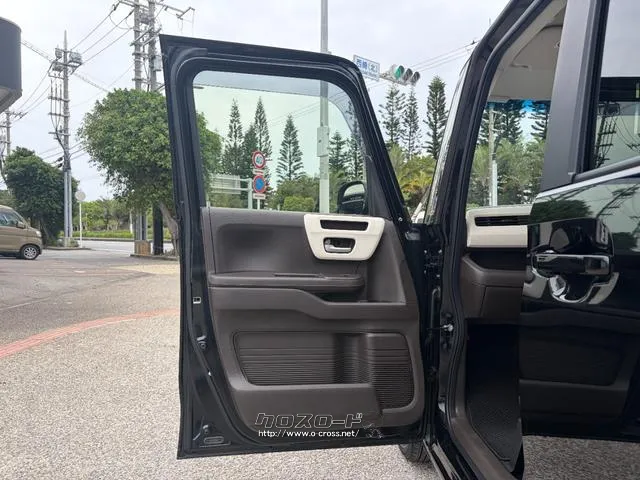 レンタアップ車徹底売り尽くしセール!ナビ・ETC・バックカメラ付で装備充実。愛車の買取査定、委託販売なども行ってます〜♪中古車買うなら西崎総合運動公園向かいのネクサスレンタカーへ。 ホンダ N-BOX