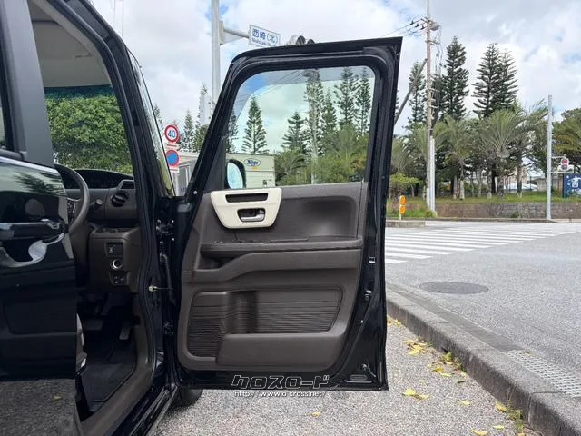 レンタアップ車徹底売り尽くしセール!ナビ・ETC・バックカメラ付で装備充実。愛車の買取査定、委託販売なども行ってます〜♪中古車買うなら西崎総合運動公園向かいのネクサスレンタカーへ。 ホンダ N-BOX