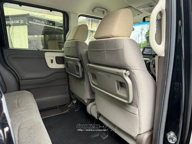 レンタアップ車徹底売り尽くしセール!ナビ・ETC・バックカメラ付で装備充実。愛車の買取査定、委託販売なども行ってます〜♪中古車買うなら西崎総合運動公園向かいのネクサスレンタカーへ。 ホンダ N-BOX