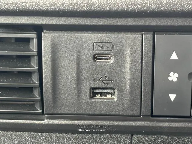 レンタアップ車徹底売り尽くしセール!ナビ・ETC・バックカメラ付で装備充実。愛車の買取査定、委託販売なども行ってます〜♪中古車買うなら西崎総合運動公園向かいのネクサスレンタカーへ。 ホンダ N-BOX